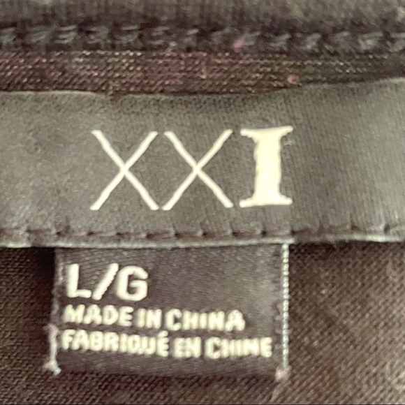 XXI ,ladies sleeveless, sequined top, size Large, excellent pre owned condition - Picture 5 of 5